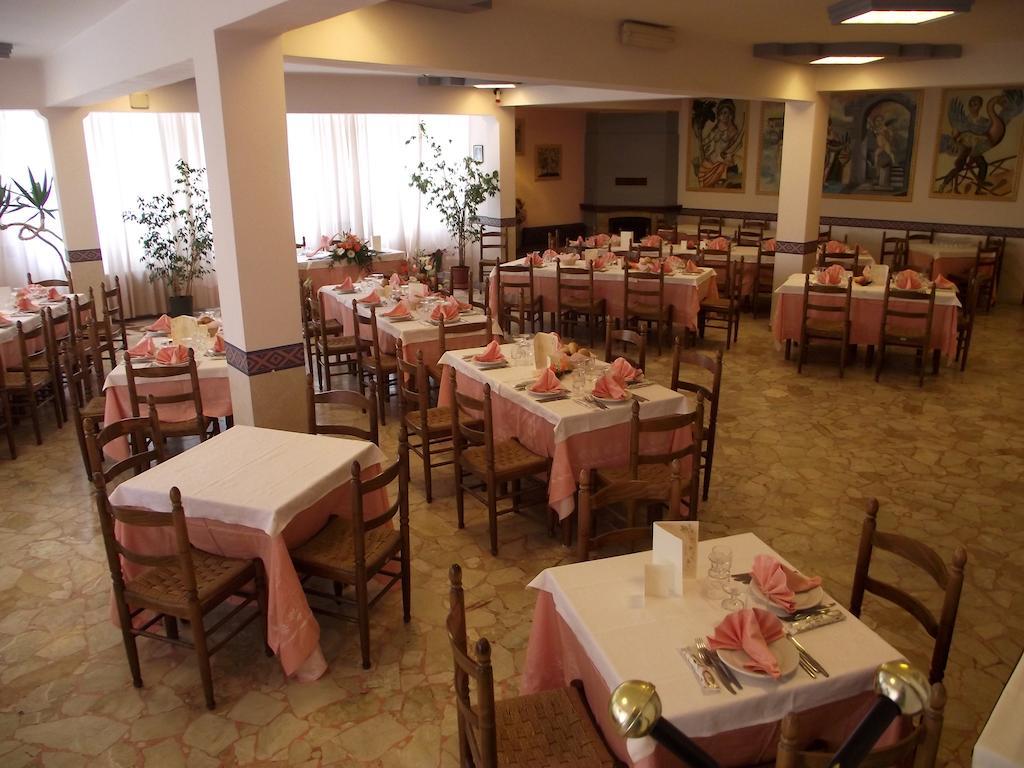 Hotel Ristorante Mosaici Piazza Armerina Eksteriør billede